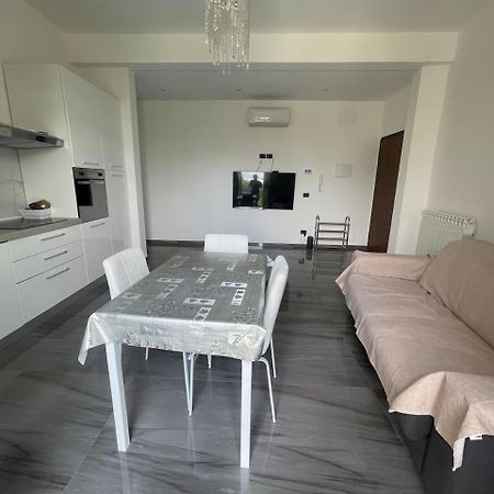 Ferienwohnung Autumn Vado Ligure Exterior foto